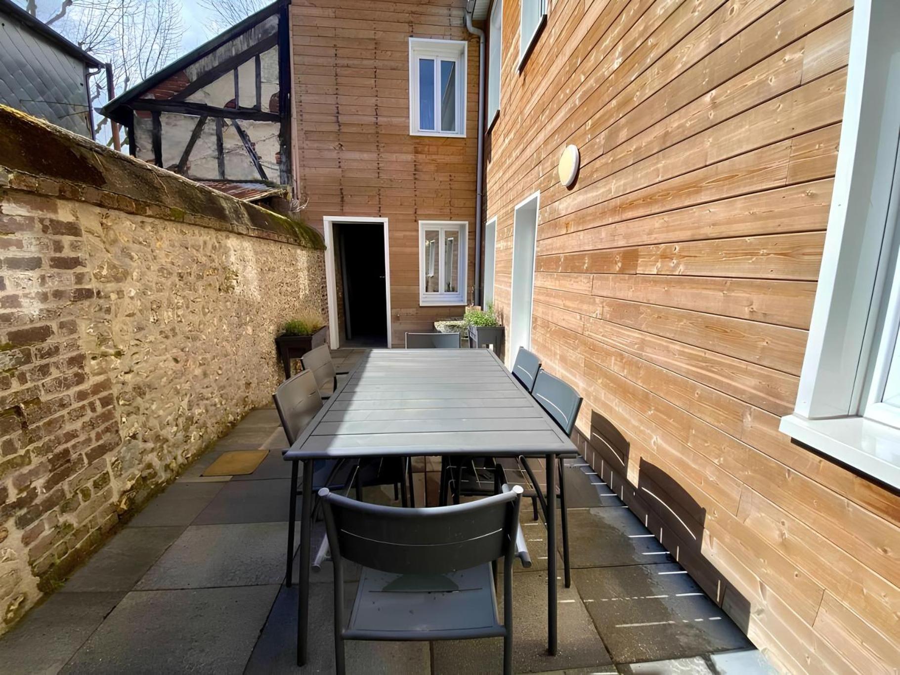 Maison Familiale Avec Exterieur Menage Et Linges Inclus Rouen Bagian luar foto
